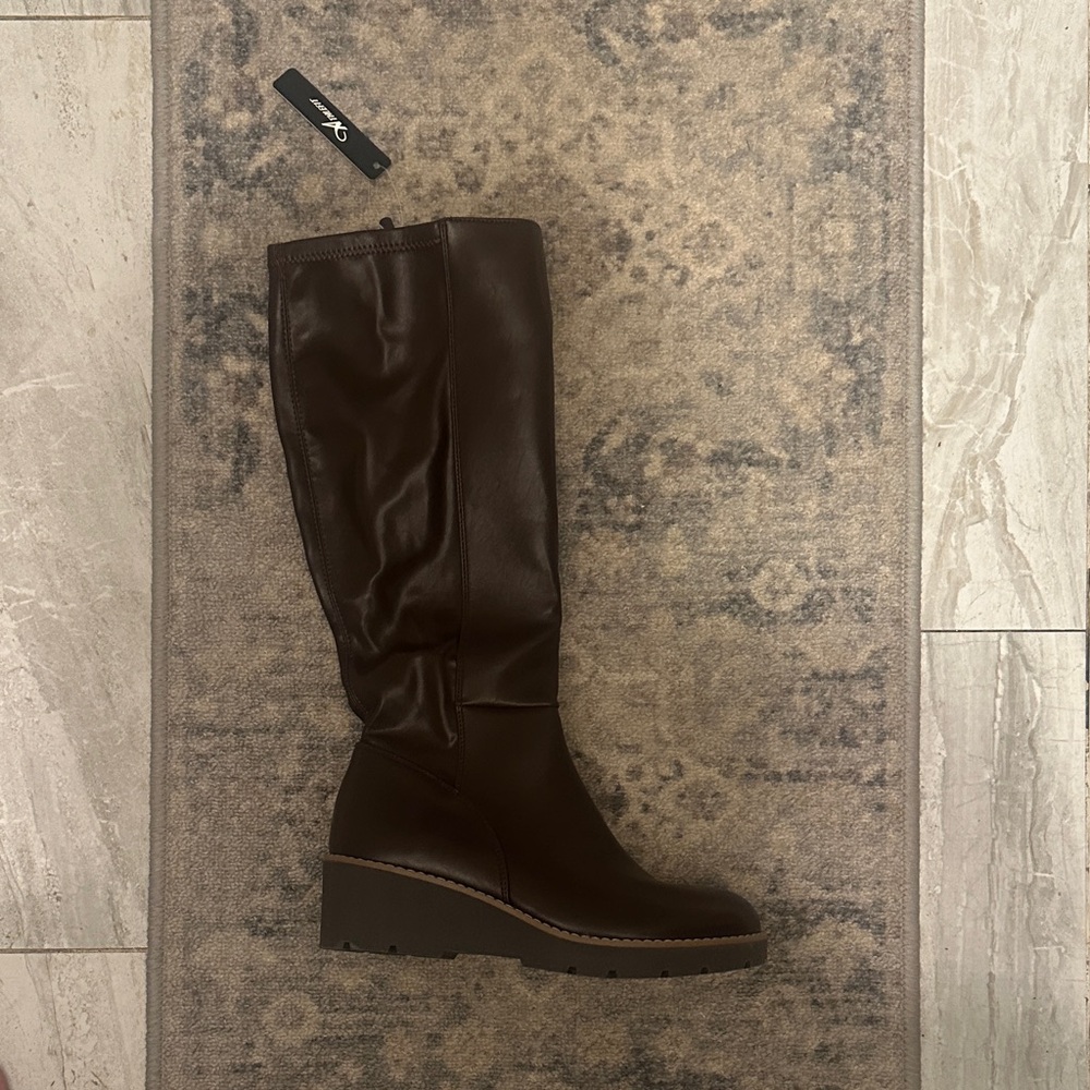 Women’s Knee-High Wedge Boot — Dark Brown